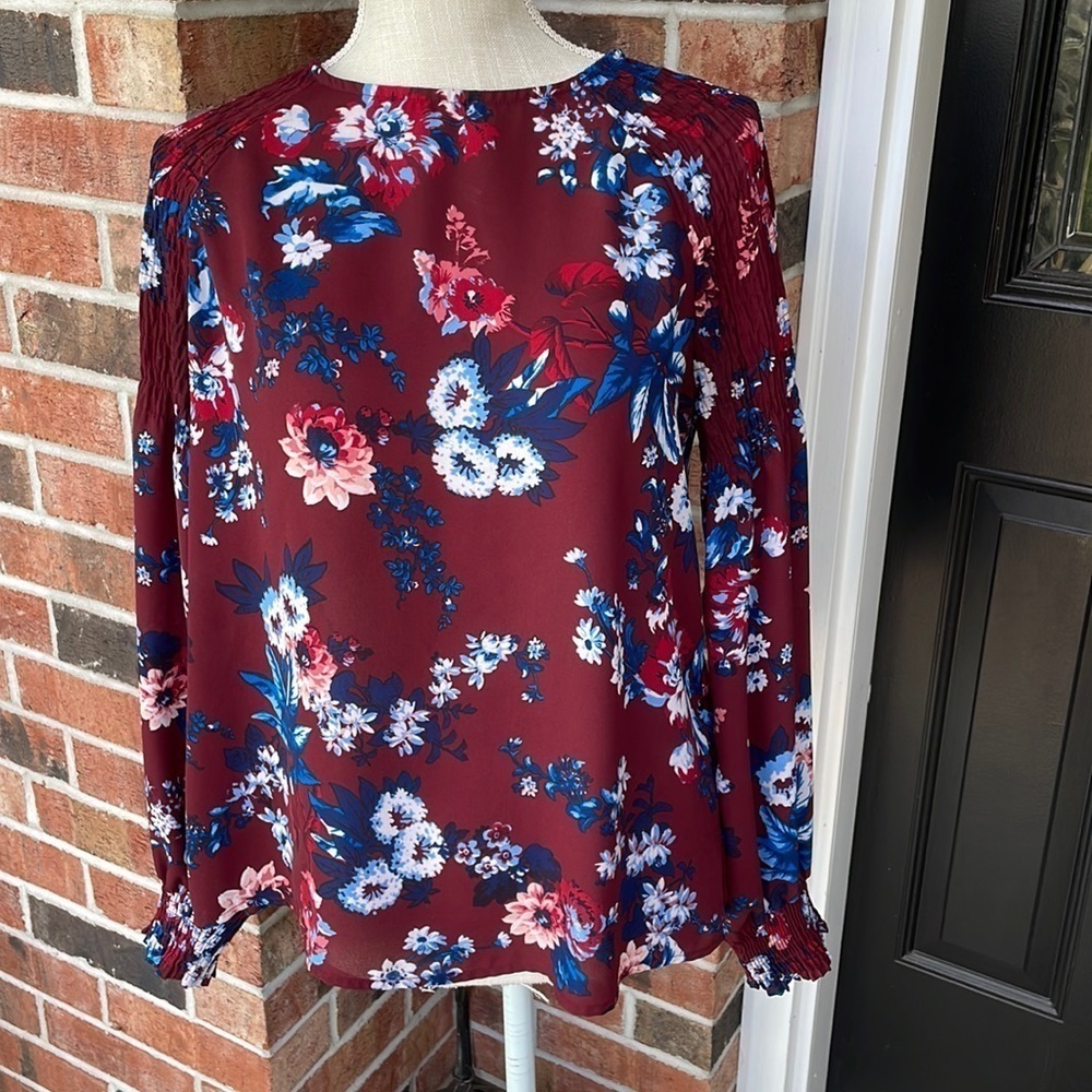A.n.a Floral‎ Top With Smocked Sleeves